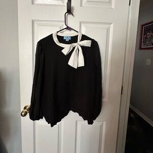 CeCe Black Top with Cream Bow